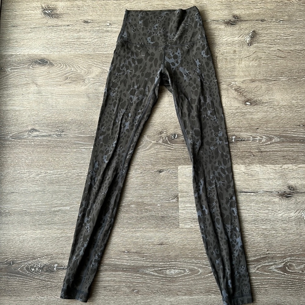 Lululemon Align Legging 28” Cheetah Camo Deep Coal Multi